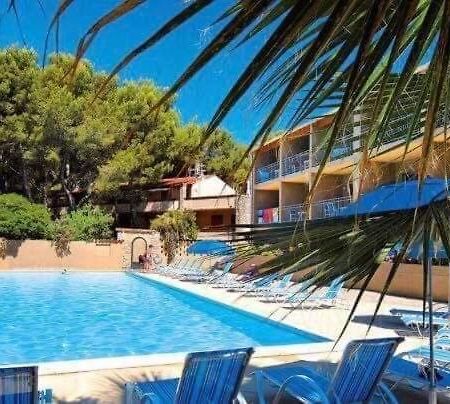 Sanary Sur Mer Appartement 30M2 T2 Avec Terrasse Piscine 10Min A Pied De La Plage Kültér fotó