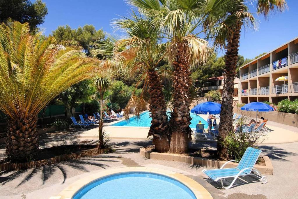 Sanary Sur Mer Appartement 30M2 T2 Avec Terrasse Piscine 10Min A Pied De La Plage Kültér fotó